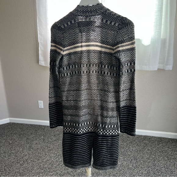 Anthropologie Angel Of The North Black and Cream Patterned Cardigan - Picture 6 of 11
